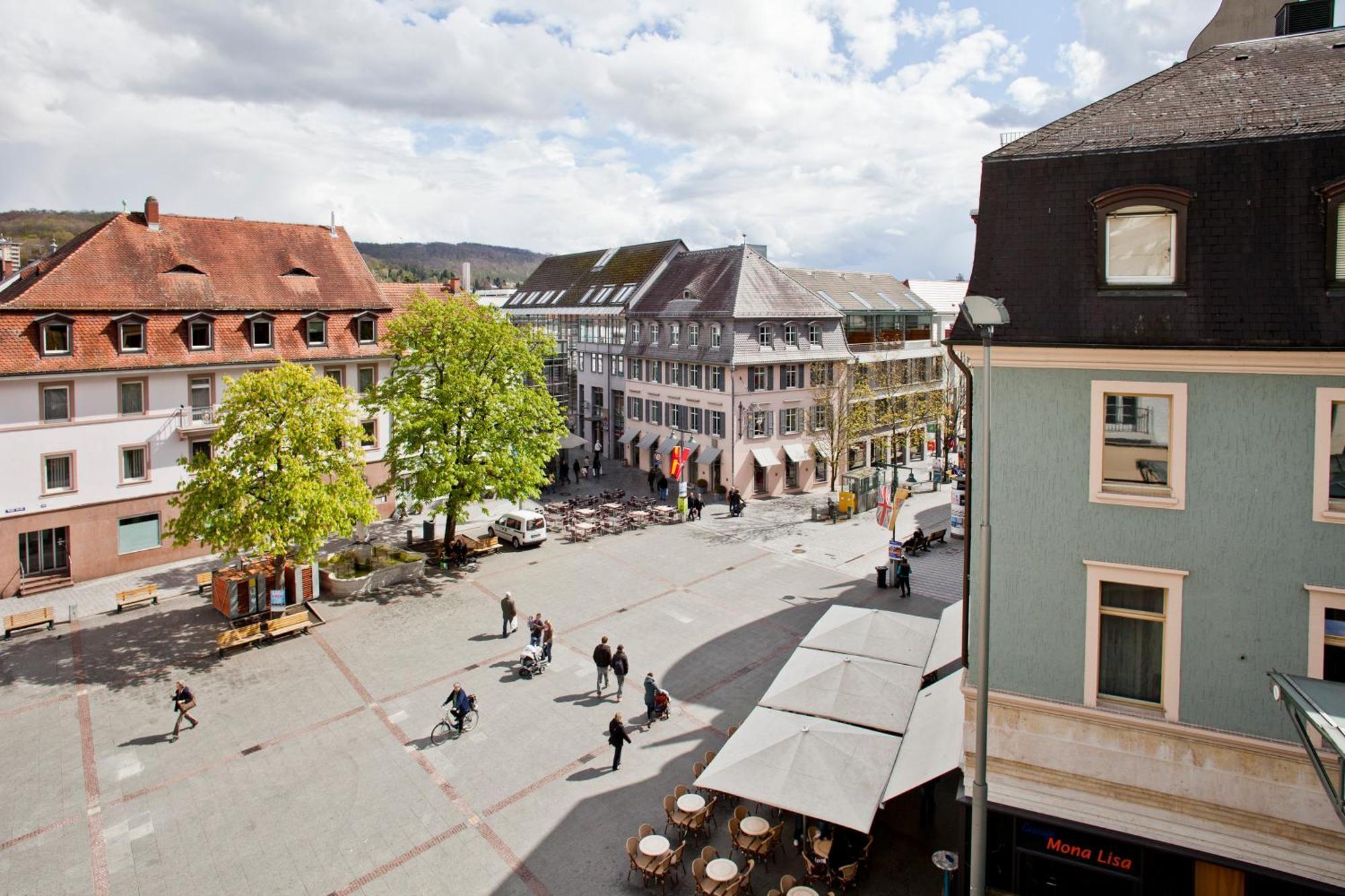 Kunsthotel "Drei Koenig" Am Marktplatz Stadt Loerrach Exterior photo